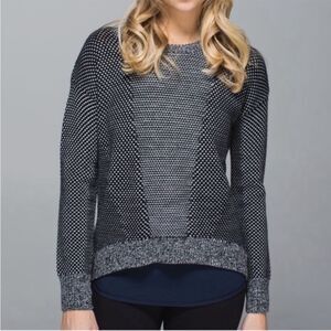 Lululemon Yogi Crew Sweater 100% Merino Wool Chunky Knit Black Heathered Grey